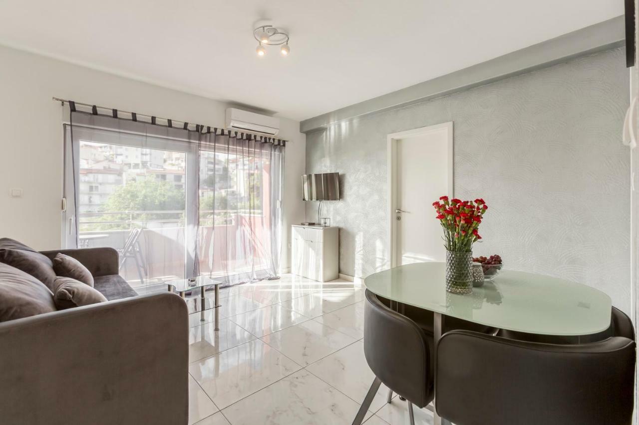 Apartments Karlo โปดสตรานา ภายนอก รูปภาพ