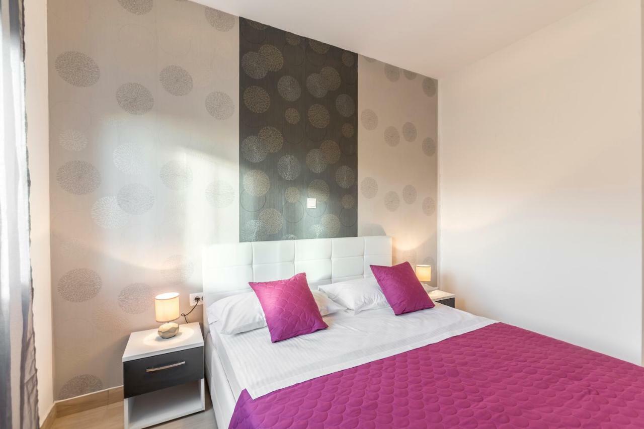 Apartments Karlo โปดสตรานา ภายนอก รูปภาพ
