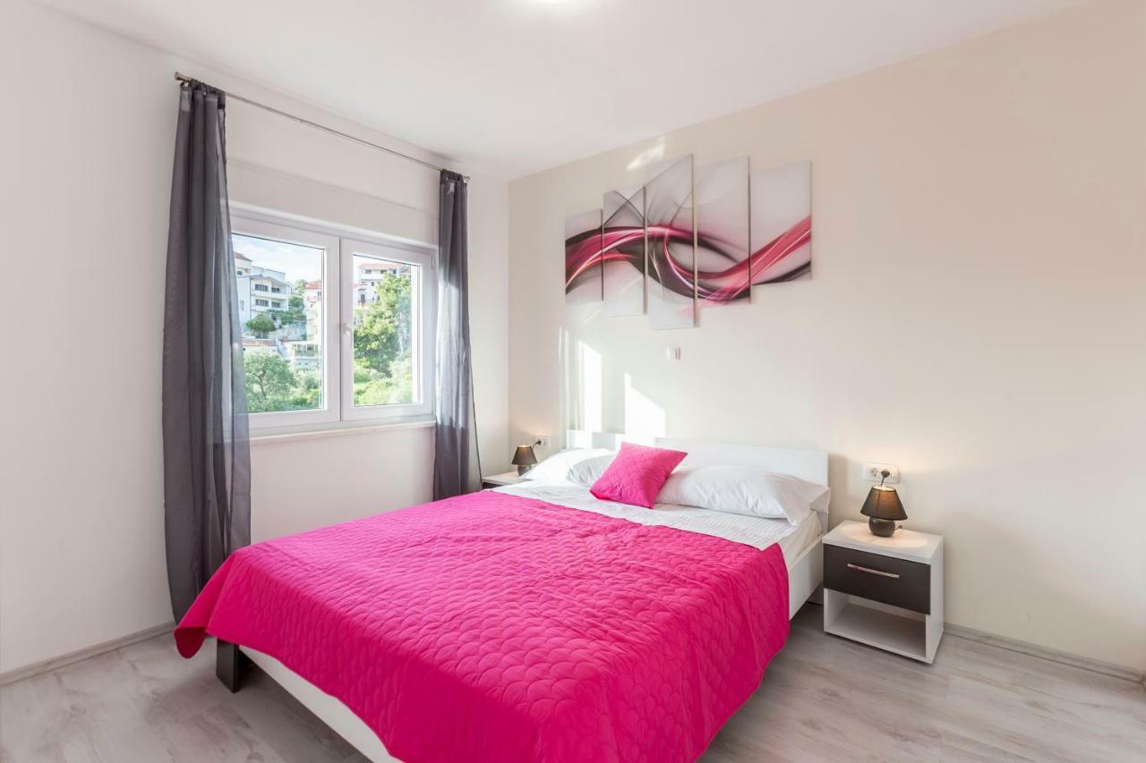 Apartments Karlo โปดสตรานา ภายนอก รูปภาพ