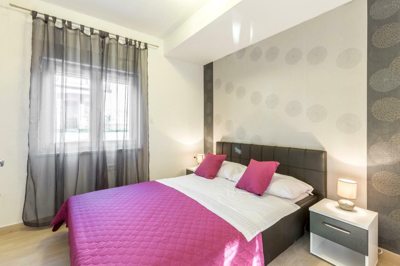 Apartments Karlo โปดสตรานา ภายนอก รูปภาพ