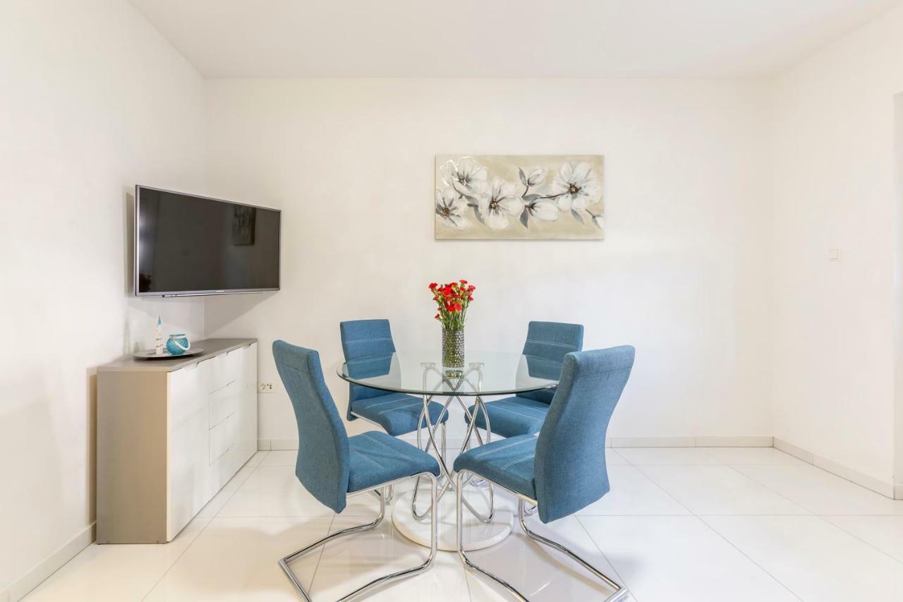 Apartments Karlo โปดสตรานา ภายนอก รูปภาพ